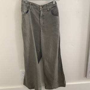 Level 99 army green super soft stretch flare Capri